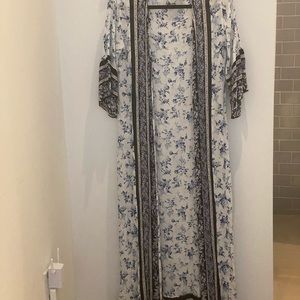 Blue & white floral print kaftan New with tags OS